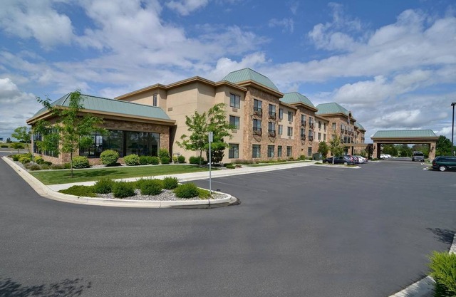 Best Western Premier Pasco Inn & Suites
