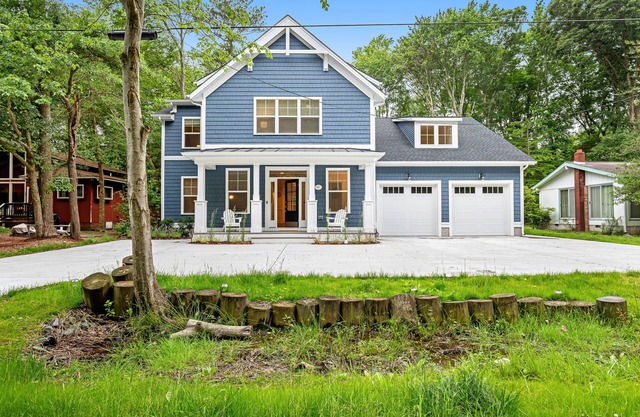 Bethany West Retreat W/Shared Pool, Free WiFi, Full Kitchen & Ideal Location