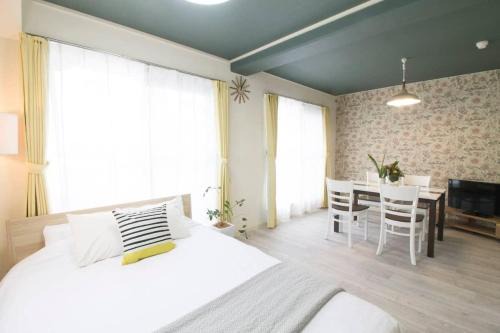 bHOTEL La-Shante - 5 mins walk to the PeacePark & Up to 4 ppl