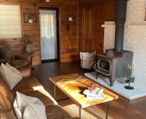 Big Bear Hillside Cabin