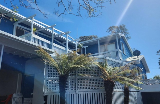 Big comfy family/pet friendly beach house