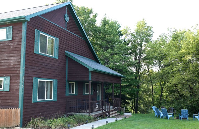 Birch Lake Secluded Getaway- Serenity home 5 bedroom sleeps up to 14