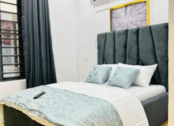 BlackDiamondVest Apartment and Suites