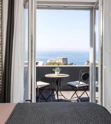 Bleu Villa - Three Bedroom Villa with Balcony and City view