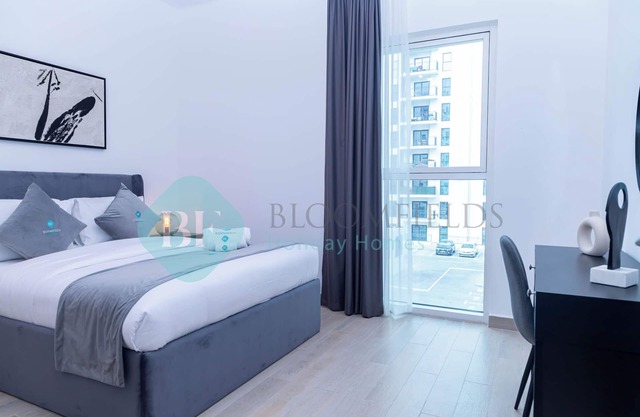 Bloomfields Elegant 1BR in Waters Edge