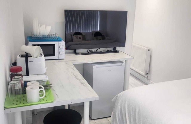 Blue Moon Ensuite