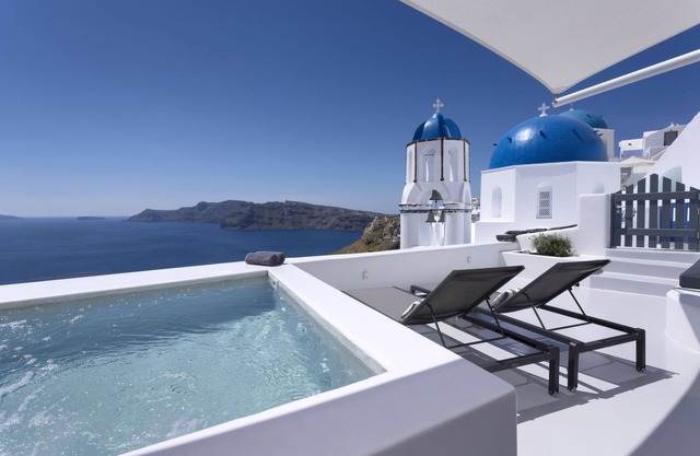 Bluedome Cavehouses by Otium Villas