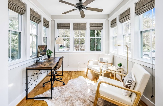 Boho Retreat Steps From Downtown Porch Parking