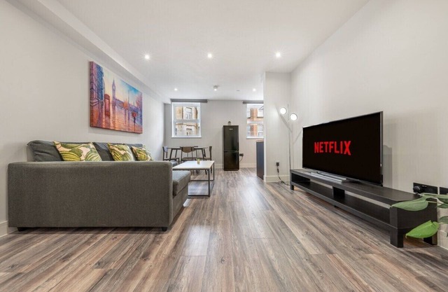Brand New Apt Sleeps 5 - Zone 2