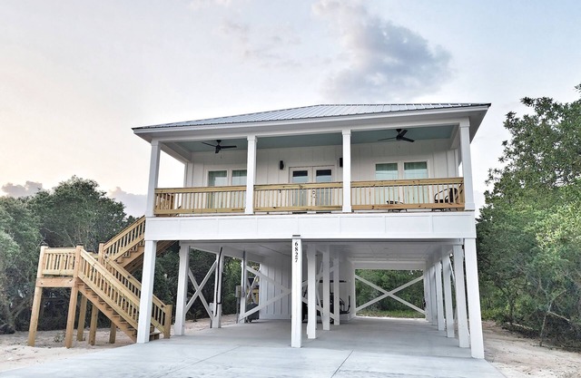 Brand New Home! Short Walk to Private Beach!