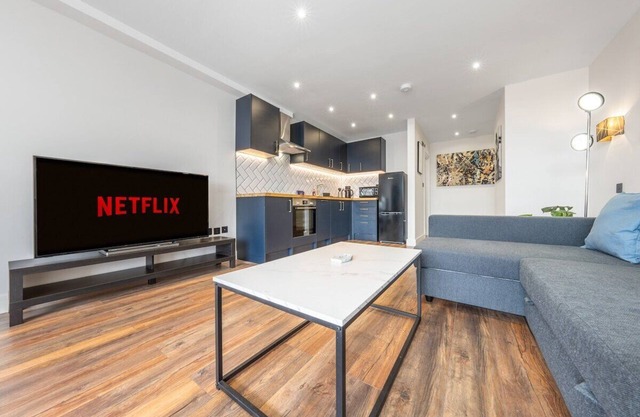 Brand New Zone 2 Apt - Sleeps 5