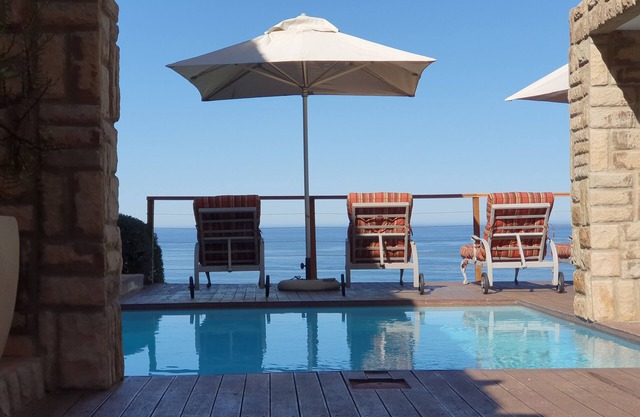 Brenton On Rocks Luxury Guest House