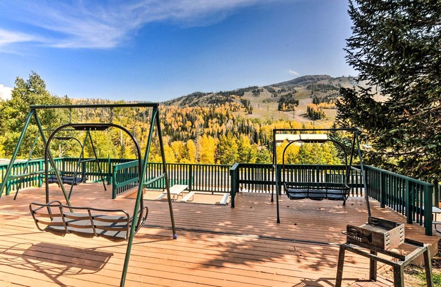 Brian Head Chalet w/Mountain Views, Near Skiing!