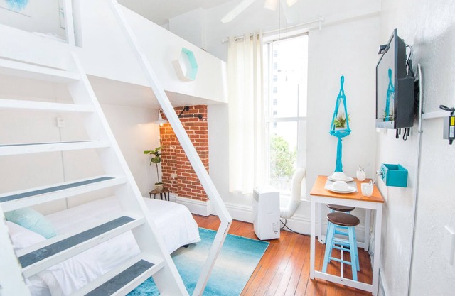 Bright Loft in the Heart of Downtown San Diego!