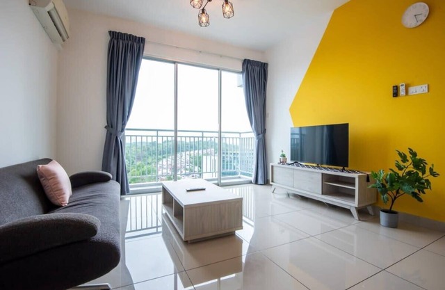 Bright & Modern 3BR Suite, Free Parking