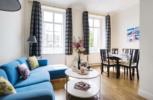 Bright West Brompton Apartment