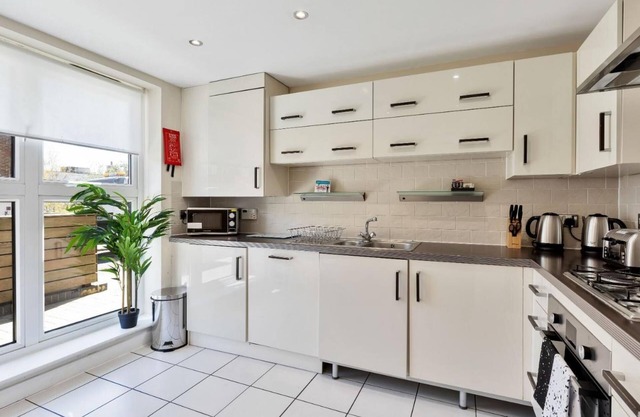 Brighton s Best BIG House 2 Large Group House 4 Bedrooms 3 Bathrooms Roof Terrace City Centre