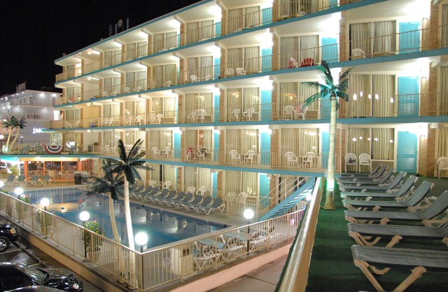 Bristol Plaza Resort Motel