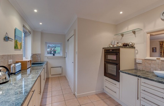 Brook House - Three Bedroom House, Sleeps 5