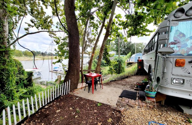 Bruiser Cozy Riverfront School Bus Pet Friendly