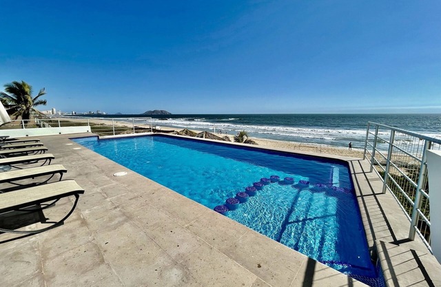 Brujas Tower Beach Resort