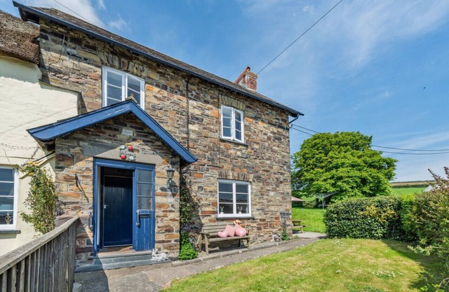 Buckinghams Leary - Three Bedroom House, Sleeps 6