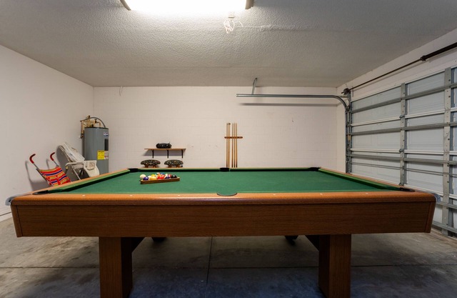 Budget Friendly Pool Home w/game room (1025SED)