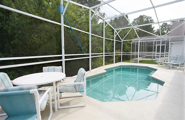 Budget Getaway - Eagle Pointe - Amazing Spacious 3 Beds 2 Baths Pool Villa - 7 Miles To Disney