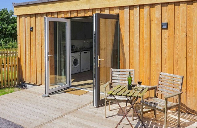 Bueno is a ground floor cottage, ideally located to explore what this part of Wales has to offer.