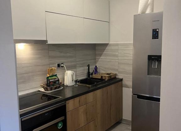 Bulevar apartman sa parking mjestom