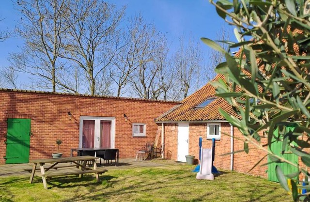 Bungalow ∙ 2 bedrooms ∙ 4 guests