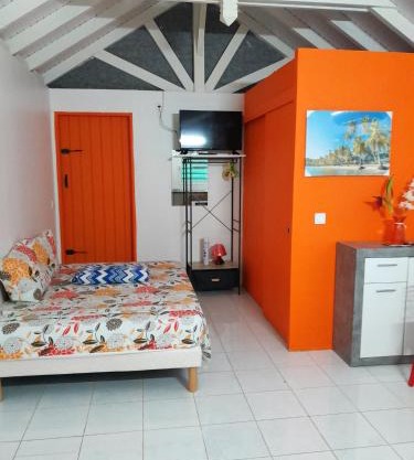 Bungalow charmant à Petit-Bourg avec jardin privatif