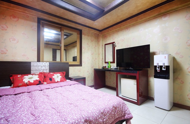 Busan Hadan Royal