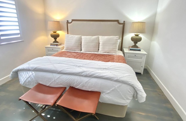 Butterfly Beach Studio - 10 minute walk to the beach!