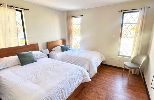 Cómoda y bonita habitación en casa de huéspedes
