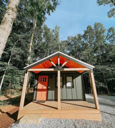 Cabin #10 One Bedroom With Kitchenette