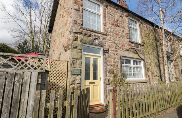 Cabin ∙ 2 bedrooms ∙ 3 guests