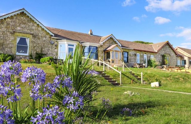 Cabin ∙ 2 bedrooms ∙ 4 guests