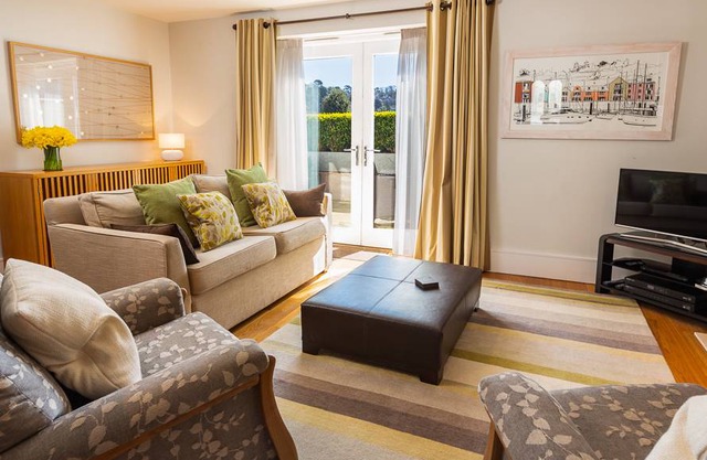 Cabin ∙ 2 bedrooms ∙ 4 guests