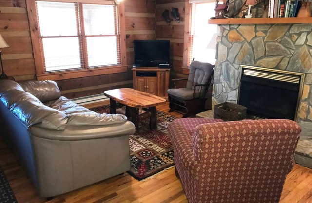 Cabin ∙ 3 bedrooms ∙ 8 guests