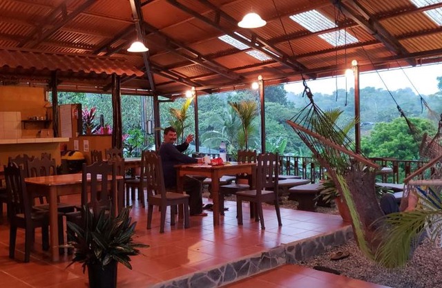 Cabinas Pura Vida B&B and Tour Operator
