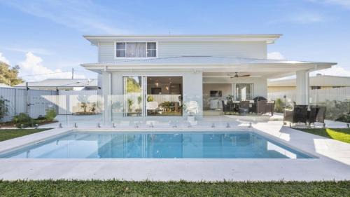 Calypso - Pool, Walk To Beach, Sawtell