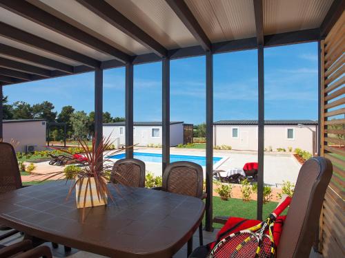 Camping Adria Mobile Homes in Camping Kastanija