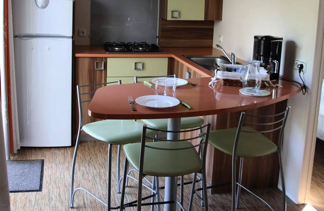 Camping le Devançon * - Mobile home Maxi Comfort VISIO Air conditioning 4 persons