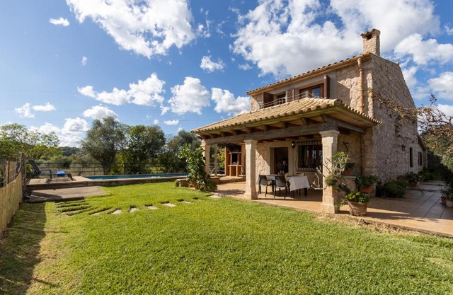 Can Avinent, Finca rustica con piscina
