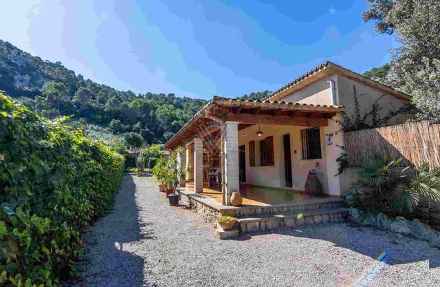 Can Bajoca 1 villa in Pollensa