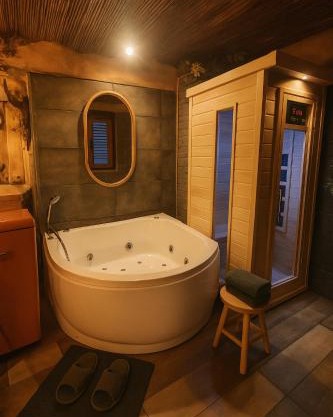 Captain's Jacuzzi&sauna