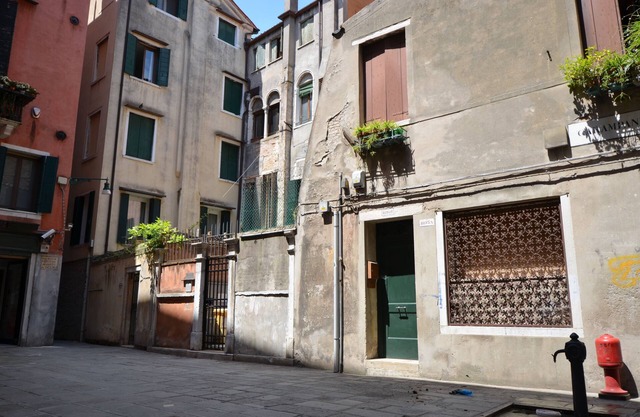 Carlo's Studio