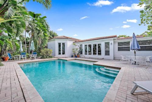 Casa Balsinde - Delight in a Private Pool in the Southern End of West Palm