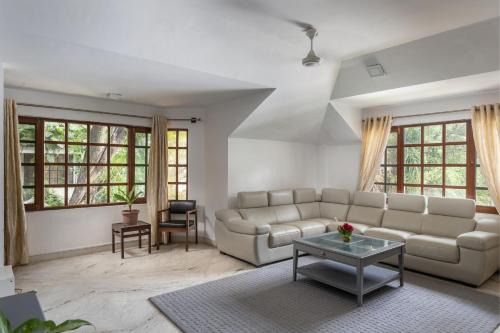 Casa Bianca by Red OliveNr MGroad Terrace Garden